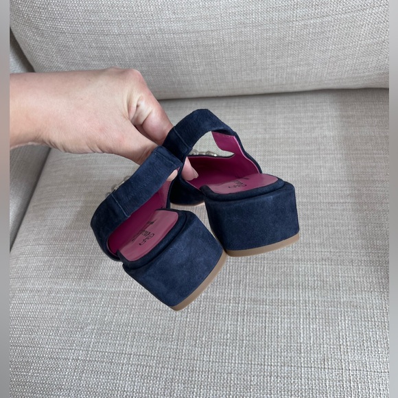 FERCA 81 Made In Italy Suede Sling Back Heels With Metal Horsebit - Picture 9 of 16